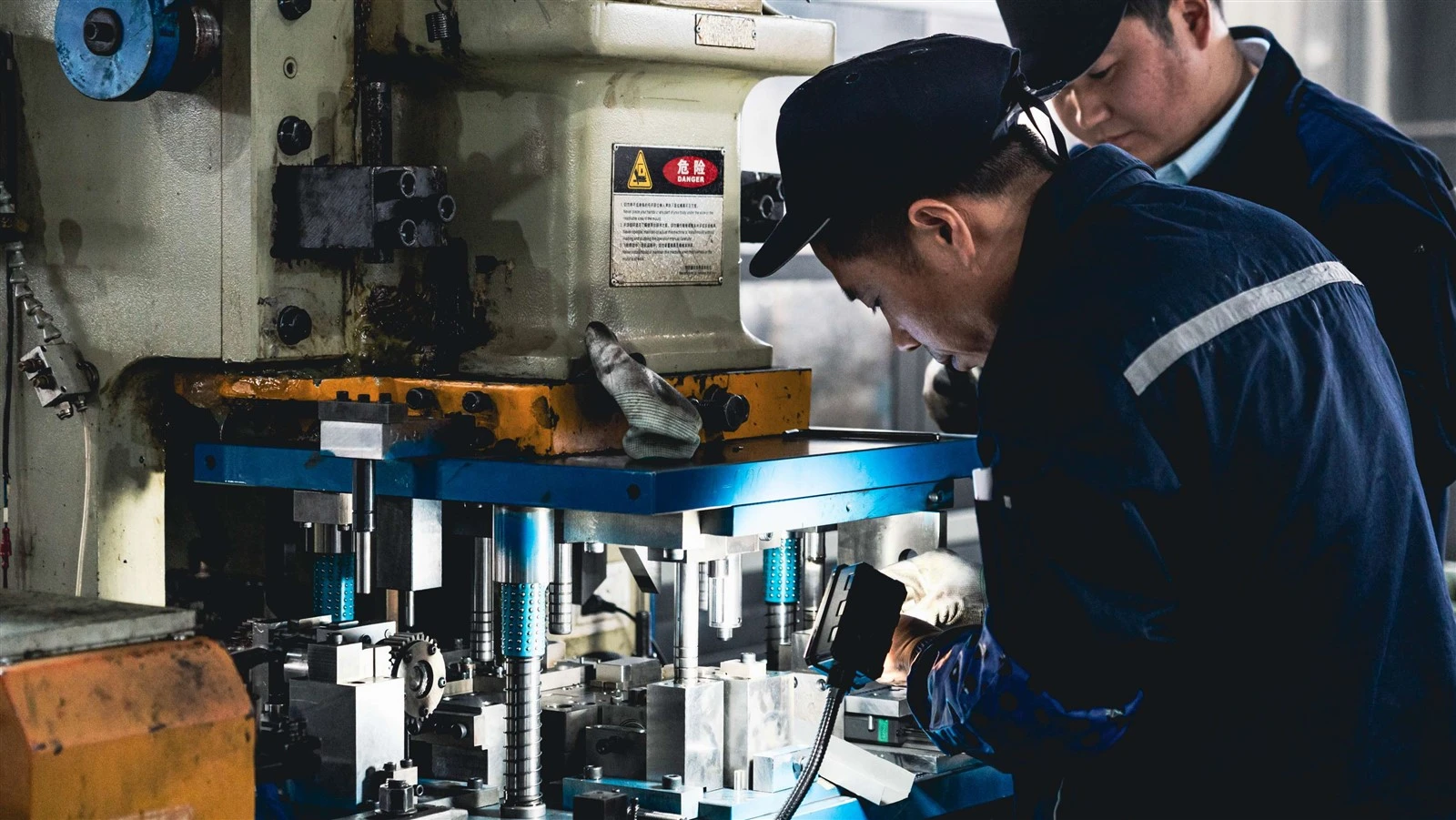 productcate-1-180 Stamping Process